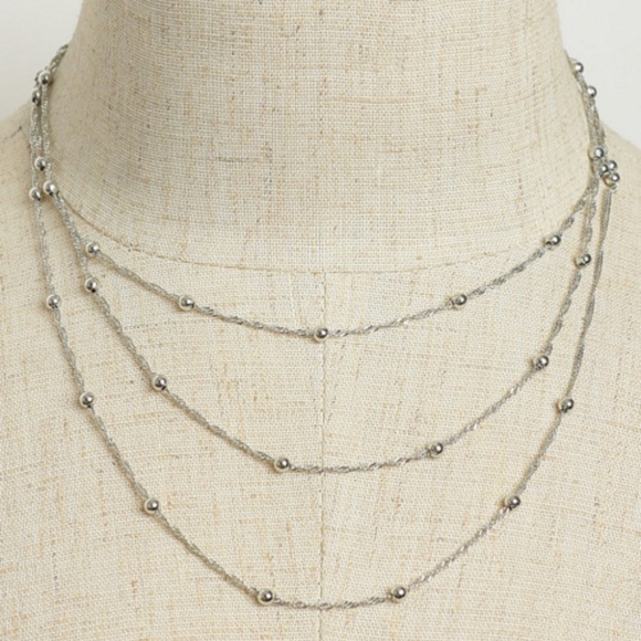 Gold layered necklace - Picture 4 of 7